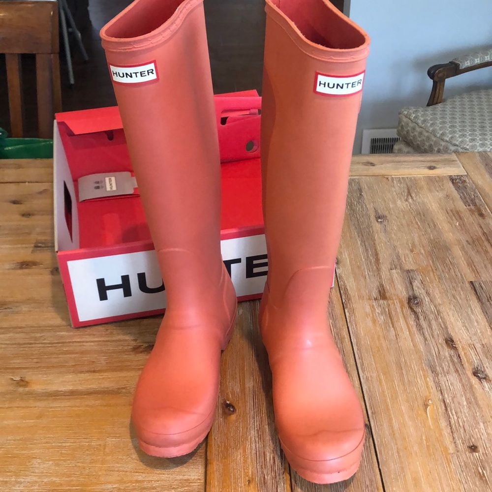 Hunter tall rain boots boot women’s coral /pink color